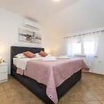 My Dalmatia - Briscola With Private Pool And Amazing Outside Kitchen Vikendica Vodice