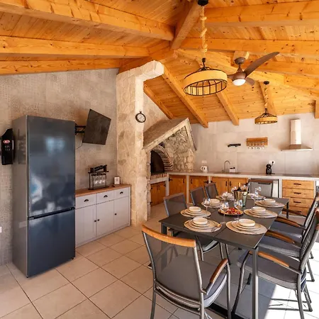 My Dalmatia - Briscola With Private Pool And Amazing Outside Kitchen Vikendica