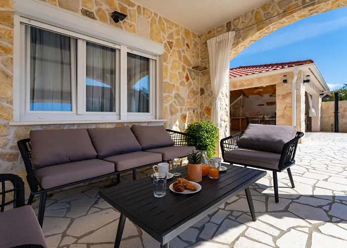 My Dalmatia - Briscola With Private Pool And Amazing Outside Kitchen Vakantiehuis *